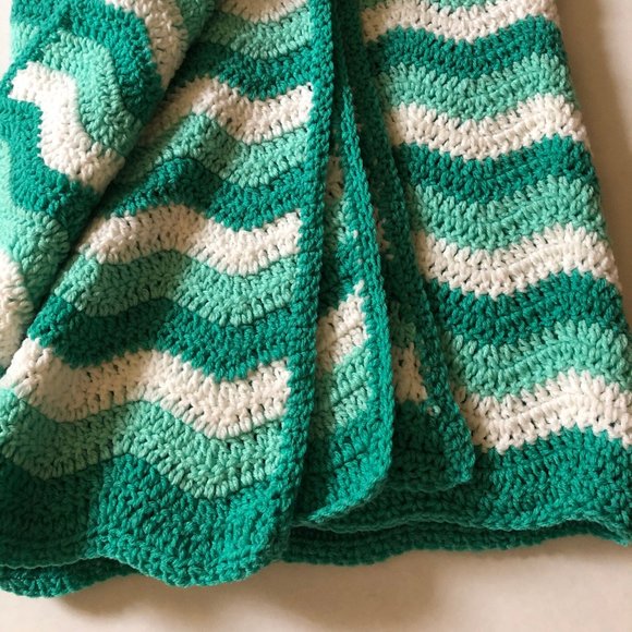 Crochet Baby Blanket, crochet blanket for kids, Handmade Baby Throw, Wrap - Picture 5 of 11